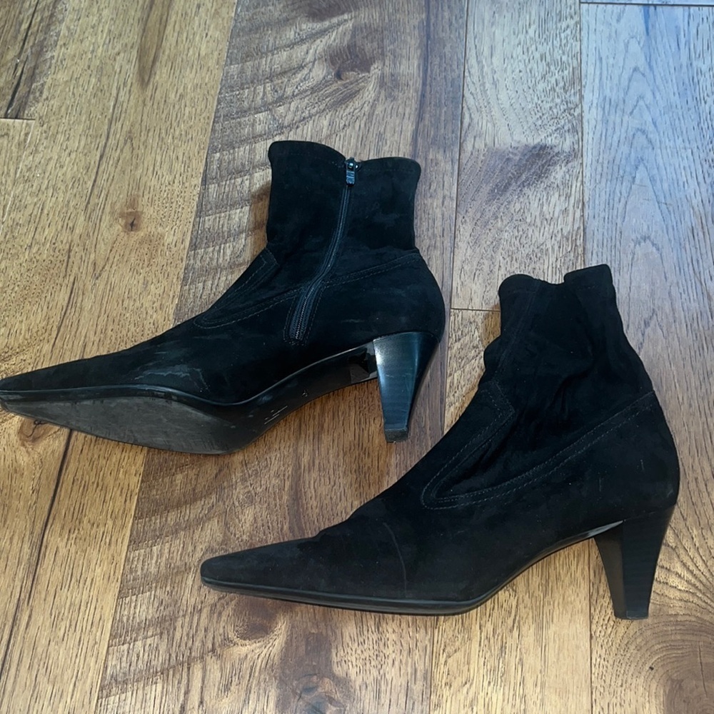 PK Woman’s Black Heeled Boots Size 6.5